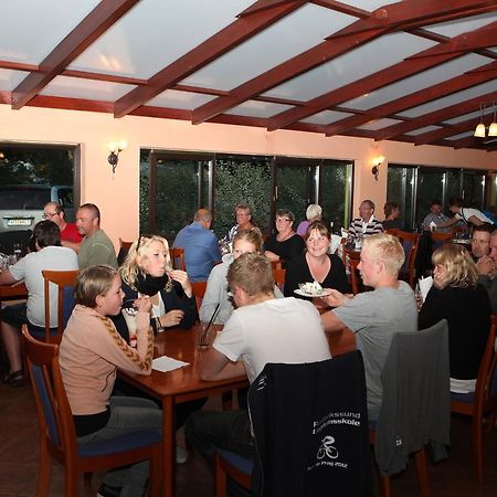 Camping Oase Praha Hotel Zlatníky Exterior foto